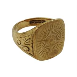 9ct gold signet ring hallmarked, approx 7.2gm