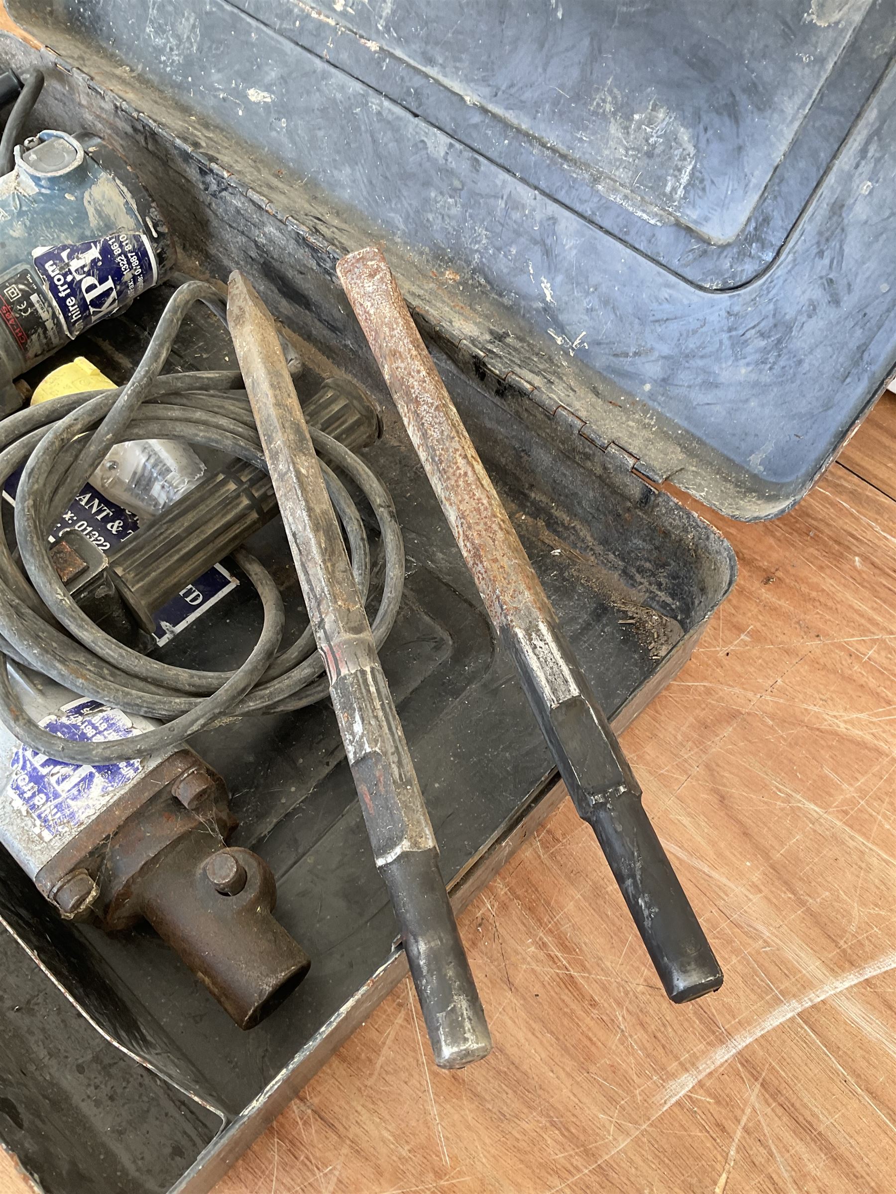 Ryobi CH-485 corded industrial jack hammer  - THIS LOT IS TO BE COLLECTED BY APPOINTMENT FROM DUGGLEBY STORAGE, GREAT HILL, EASTFIELD, SCARBOROUGH, YO11 3TX