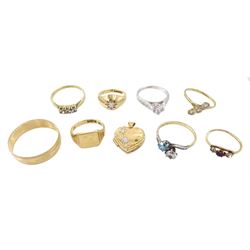 Gold paste stone set rings, gold wedding band, locket and signet ring, 8ct gold three paste stone set ring and two other gold-plated rings