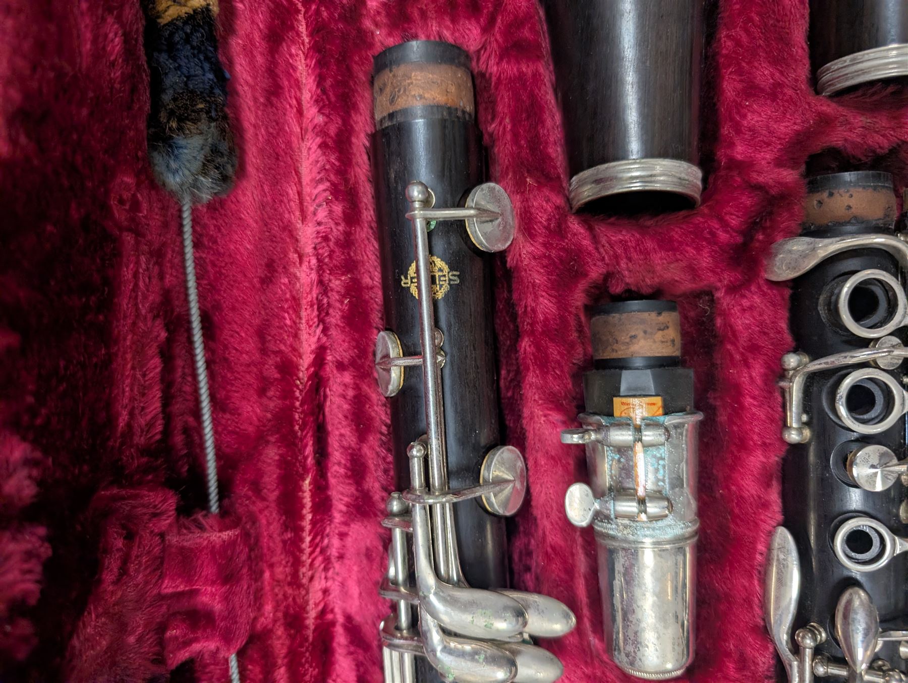 Carlo Ricordo bowl back mandolin, Selmer clarinet and a Boosey & Hawkes clarinet, all cased