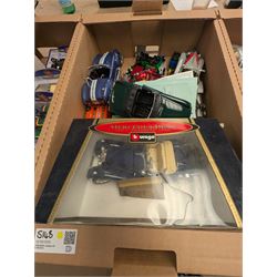 Collection of die-cast vehicles, including Crestley Collection, Bburago, Limited Edition Oxford Die-Cast and sealed Matchbox examples, some boxed