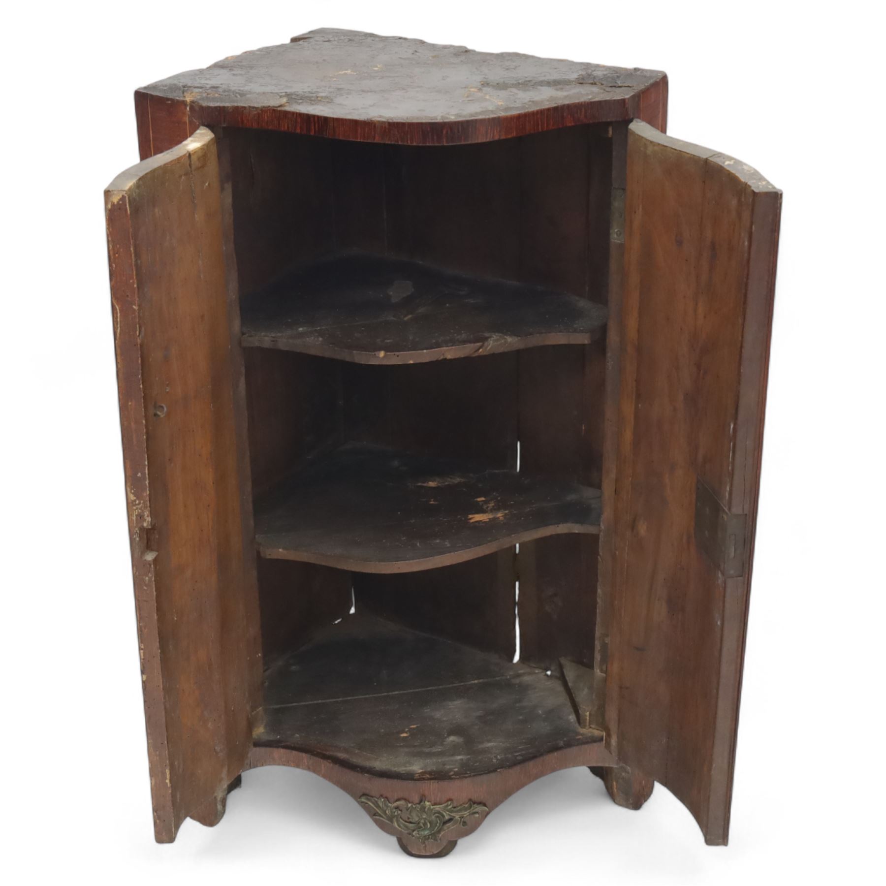 Three-piece mixed furniture lot, comprising an Edwardian mahogany occasional table with inlaid border and under-tier (H 70cm, W 54cm, D 38cm), a French parquetry corner cabinet with ormolu mounts (H 83cm, W 50cm, D 29cm), and a shaped walnut framed wall mirror with scroll cresting (H 75cm, W 43cm)