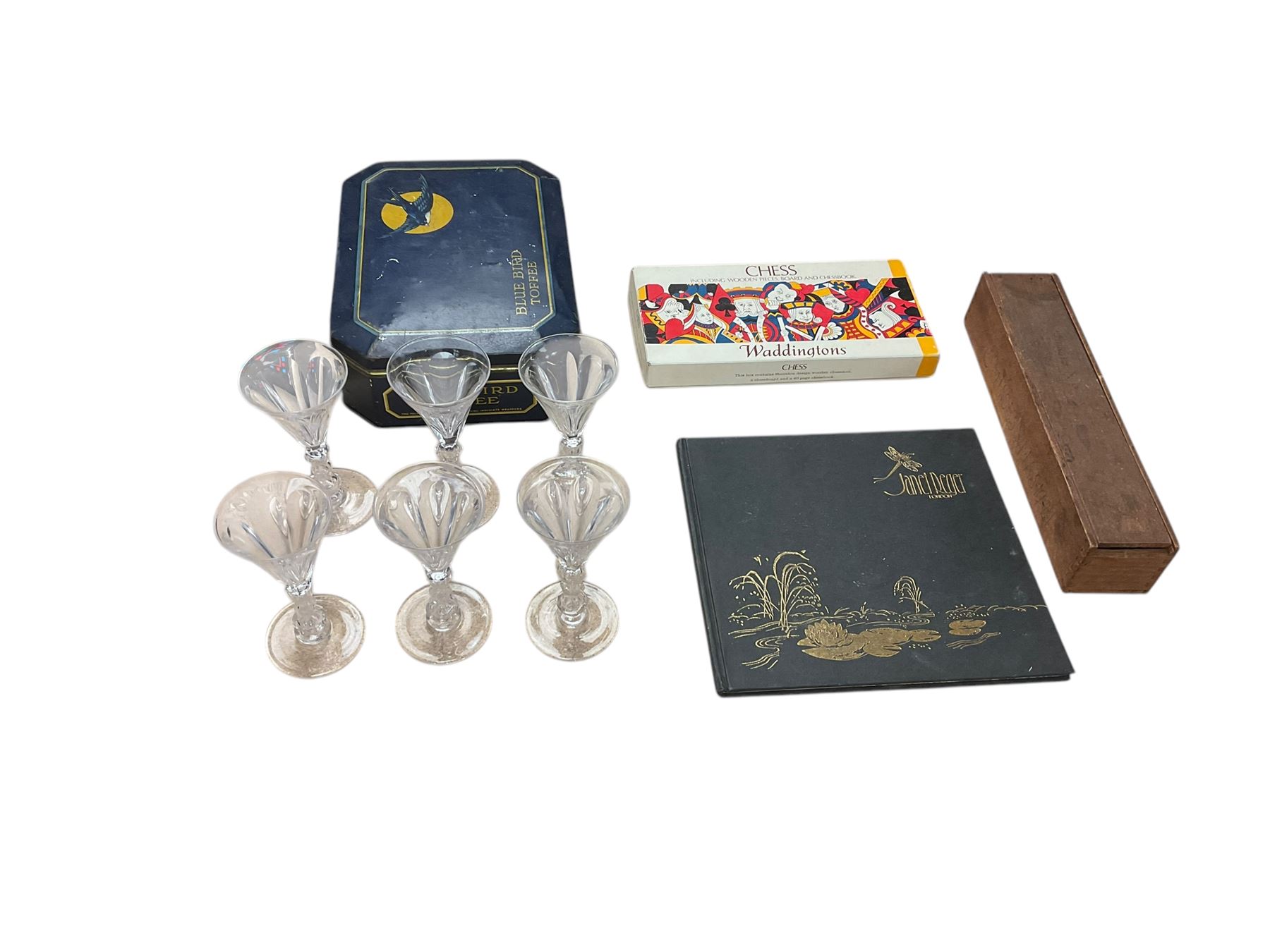 Collection of games including dominos and scrabble together with other collectables  