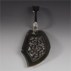 Victorian silver Fiddle pattern fish slice, with pierced blade, hallmarked John & Henry Lias, London 1846