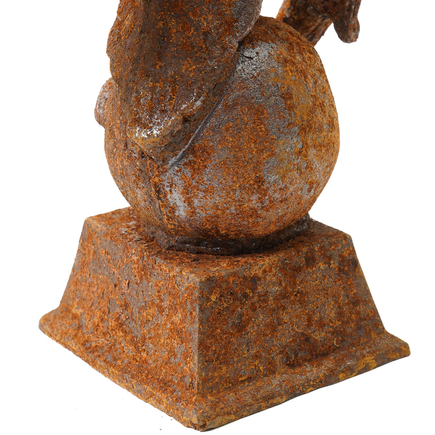 Pair of cast iron horse heads, H46cm (2)