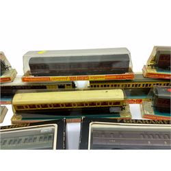 Graham Farish '00' gauge - thirteen coaches in various design boxes, including LMS, Southern, GWR, LNER teak etc (13)