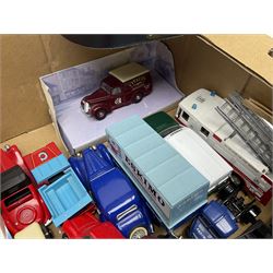 Quantity of unboxed modern die-cast models by Corgi, Lledo, Oxford, Days Gone etc; glass model of E-Type Jaguar on wooden stand; and collection of Corgi catalogues and literature etc