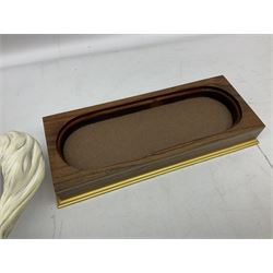 Royal Worcester 'Napoleon Bonaparte', model No. RW3860 by Bernard Winskill, limited edition 747/750, on wooden plinth with title plaque, framed certificate and box, H41cm