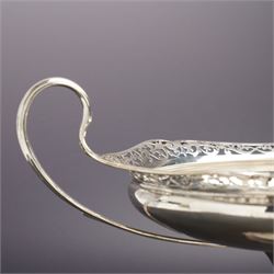 Silver two handled fruit dish with pierced border on a pedestal foot D18cm Birmingham 1912  
