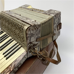 A cased Alvari piano accordion. 