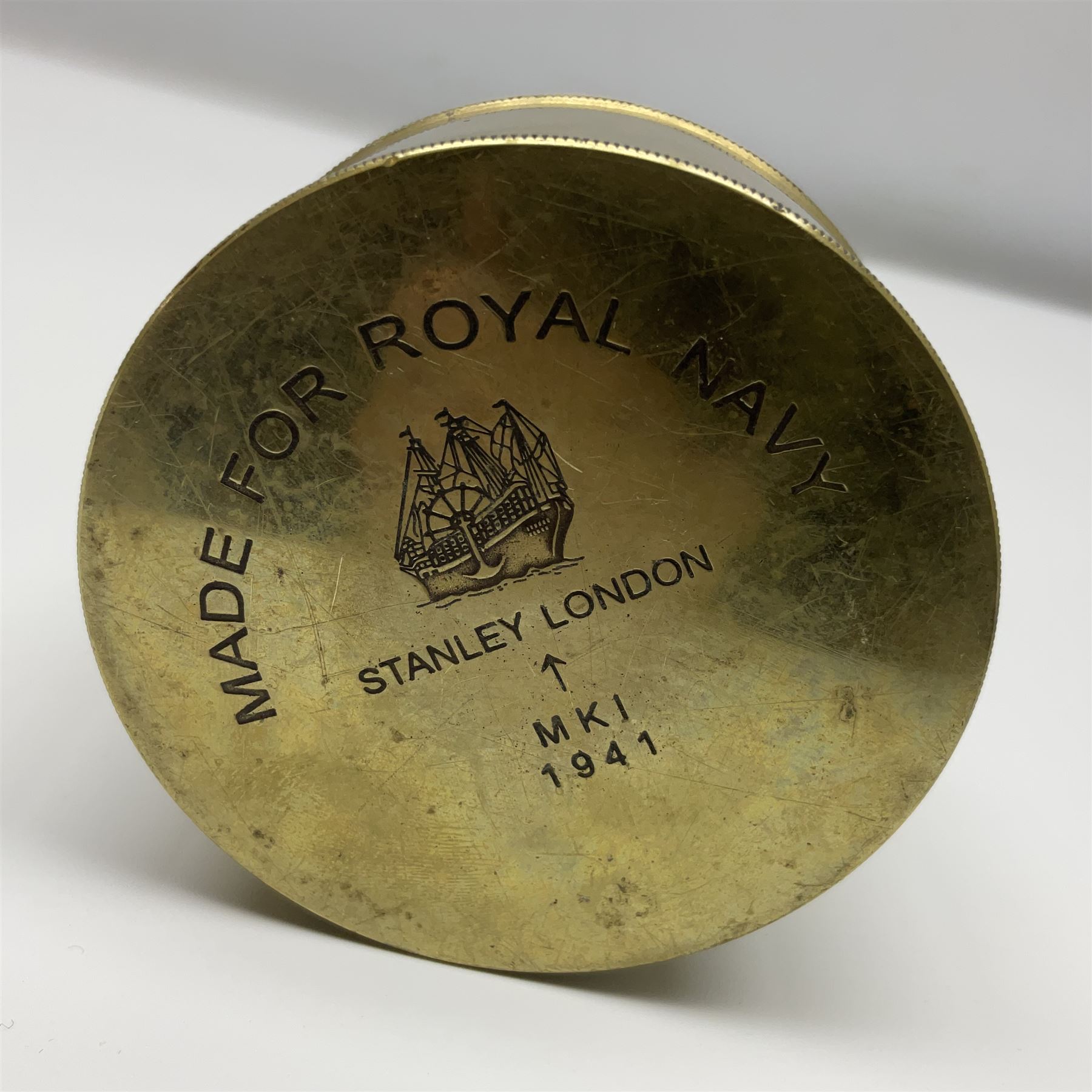 Royal Navy Stanley MK1 1941 brass pocket sextant, H6.5cm