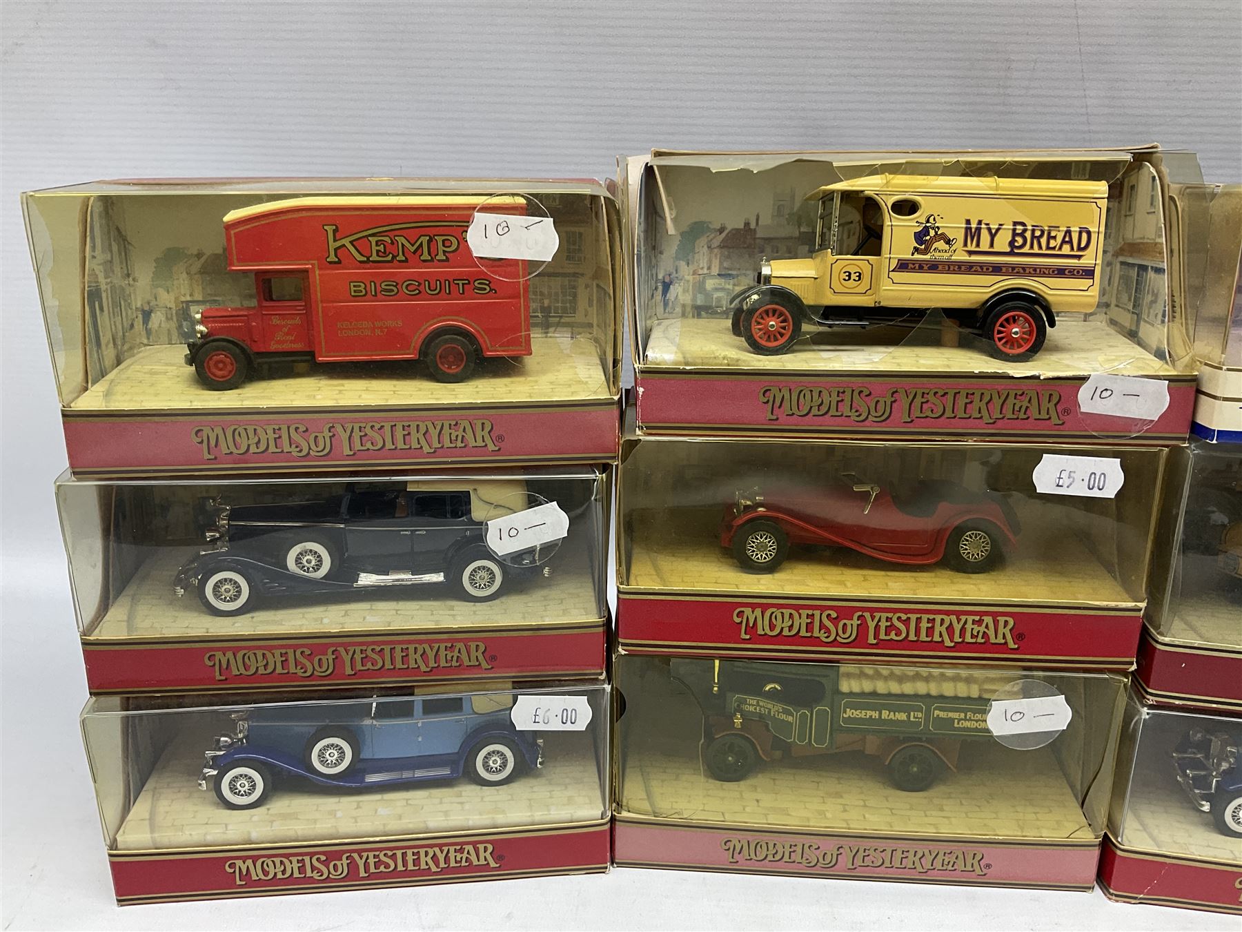 Matchbox - twelve Models of Yesteryear and two Dinky Collection die-cast models; all boxed; and quantity of unboxed Matchbox models 