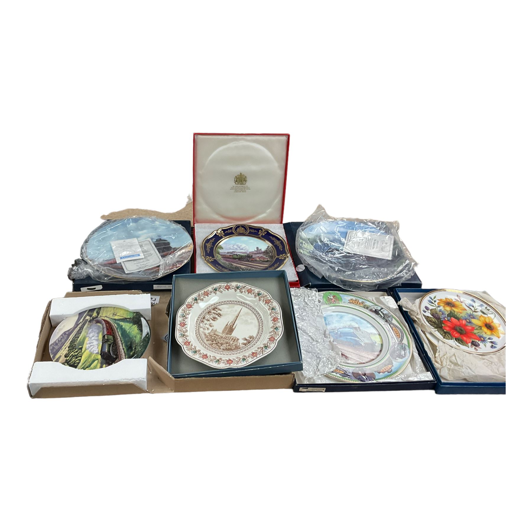Collection of Coalport Railway interest collectors plates, including The London and North Eastern Railway, Steam Legends - The Elizabethan, Flying Scotsman, together with Spode The Flying Scotsman London & North Eastern Railway and other collectors plates, including Wedgwood and Davenport