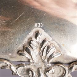 Continental 830 standard shaped rectangular shallow dish with pierced and moulded borders W18cm and an 830 standard oval dish with pierced handles W15cm