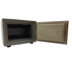 Cock fireproof combination safe, with key and instructions