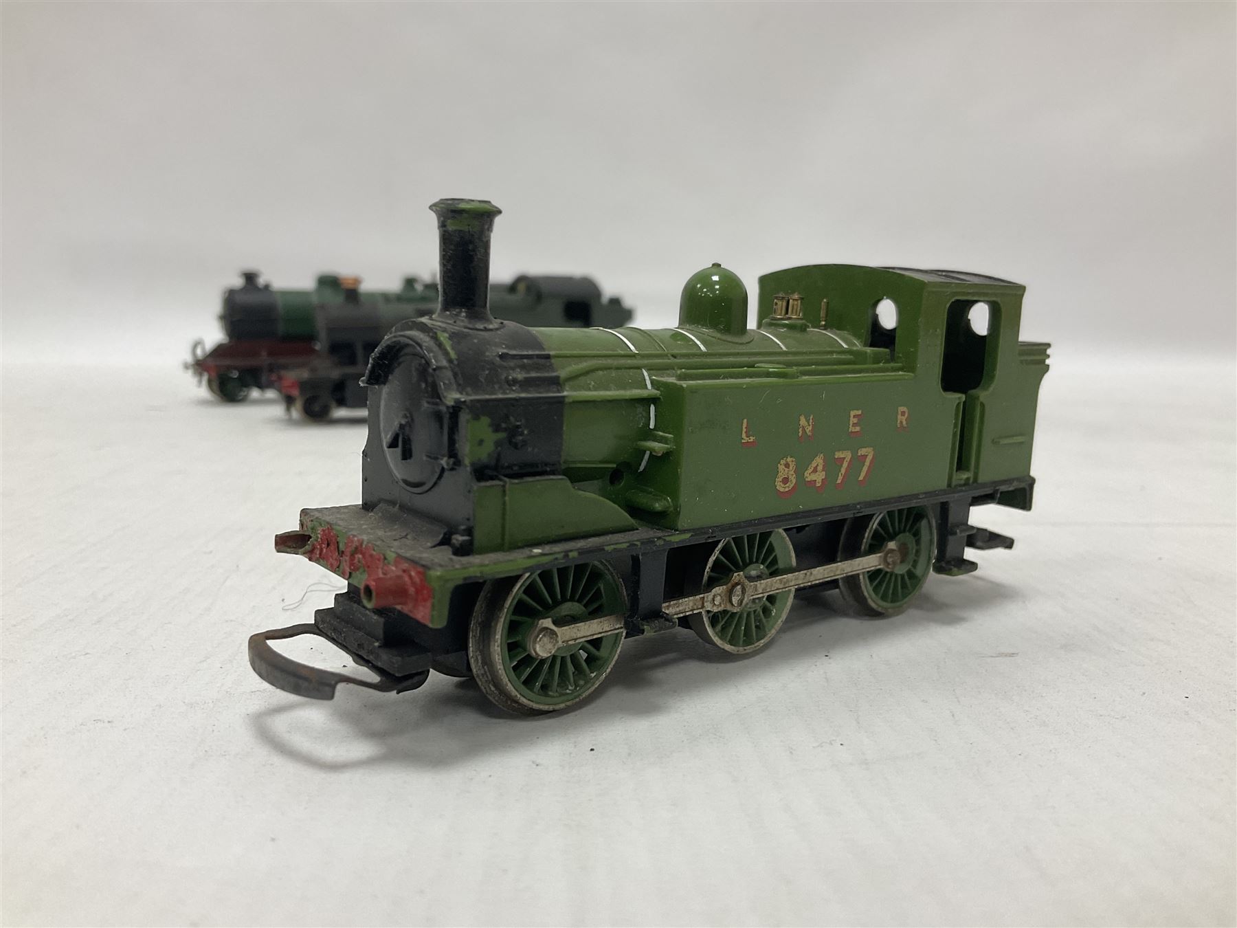 ‘00’ gauge - three kit built locomotives comprising Class J83 0-6-0T no.8477 finished in LNER green; GWR Class 4575 2-6-2T no.4589 finished in GWR green; GCR Class 9N/A5 4-6-2T no.169 finished in GCR green (3) 