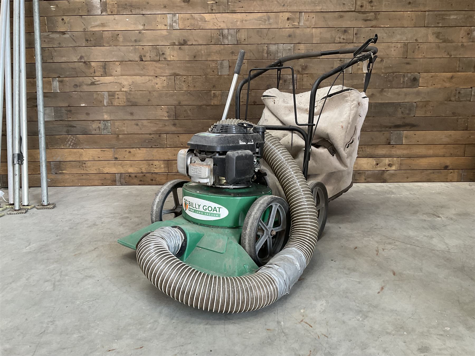 Billy Goat Prp Lawn Vacuum with Honda GVC160 5.5 engine