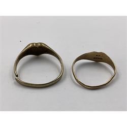 Four 9ct gold rings, to include cubic zirconia wishbone ring, single stone cubic zirconia ring and two heart design signet rings