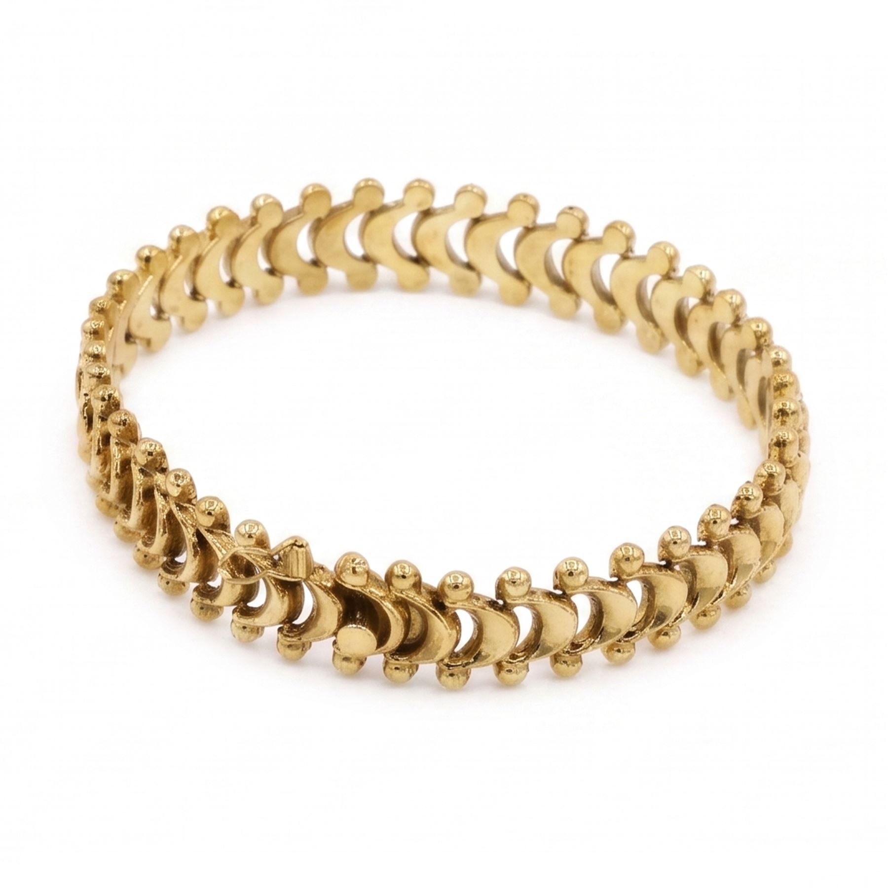 18ct gold fancy link bracelet, stamped 750
