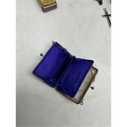 George V silver evening purse, the body of rectangular form with engraved decoration of swags and suspension chain, hallmarked G & C Ltd Birmingham 1918, together with Art Deco black beaded ladies bag (a/f), pair of hallmarked silver cufflinks, hallmarked silver bow brooch, 19th century portable inkwell, Victorian padlock stamped with the crown VR, etc