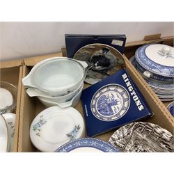 Maling Maltese pattern part dinner wares, including dinner plates, tureens, side plates etc, together with Pyrex dinner wares, decorated in flying duck pattern, Johnson Bros Indian Tree pattern tea and dinner wares and a collection of decorative and calendar plates, etc, in six boxes 