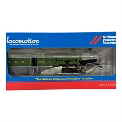 Bachmann '00' gauge 31765NRM National Railway Museum Edition GNR Class C1 Atlantic no. 3251 in LNER green livery, boxed