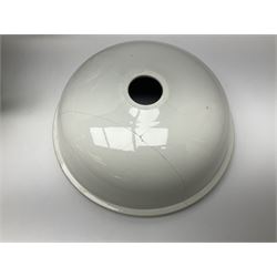 Copeland Spode toilet set in blue flower pattern, comprising wash jug, slop bucket, two soap dishes, toothbrush holder and chamber pot, slop bucket H28cm