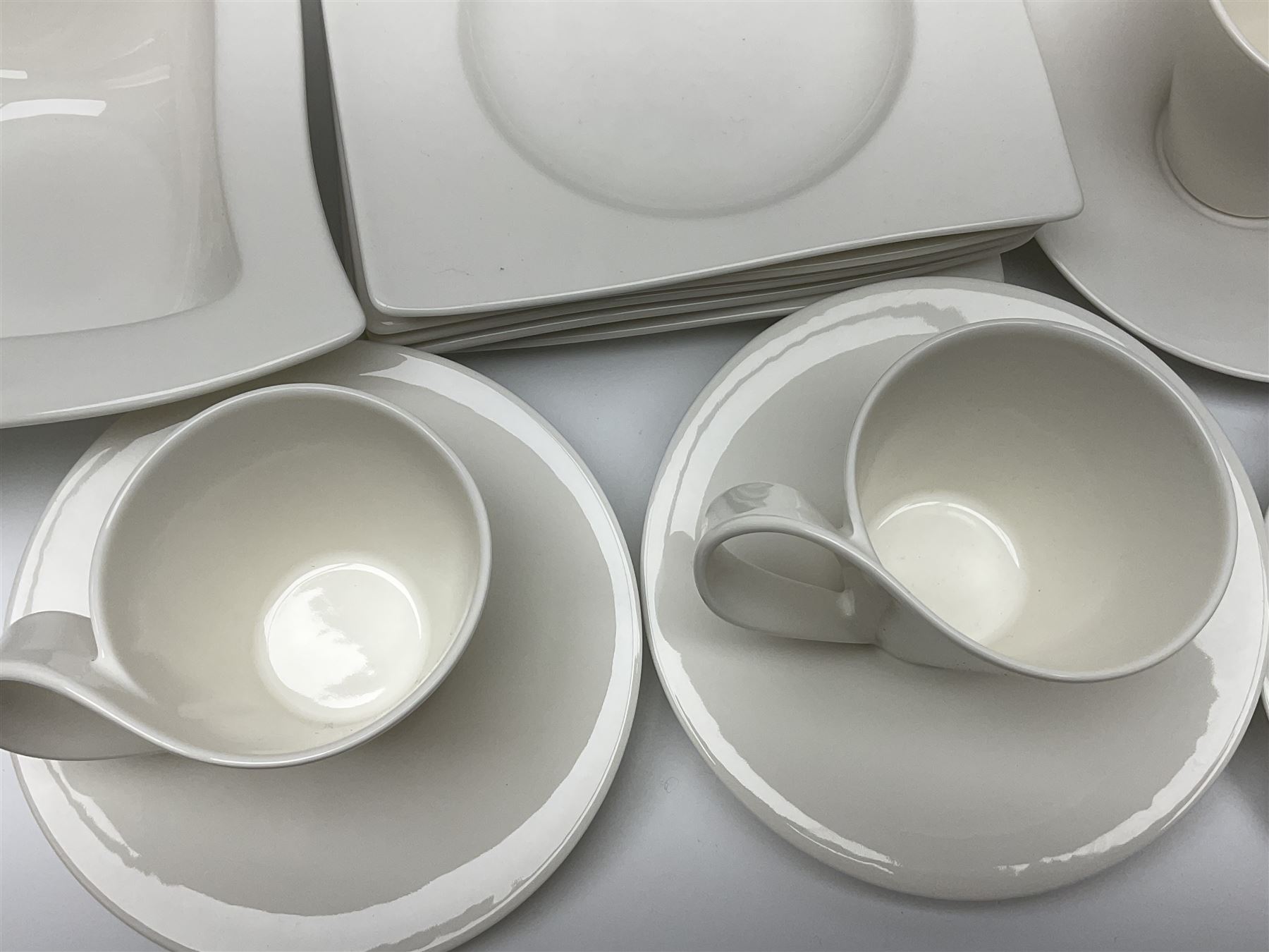 Villeroy & Boch New Wave pattern dinner and tea service for five people, comprising square dinner plates, rectangular dinner plates, pasta bowls, cereal bowls, coffee cups and saucers, side plates and dessert plates, all with printed mark beneath