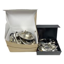 Assorted silverplate and other metalware including vesta, cutlery, cruet set etc. 