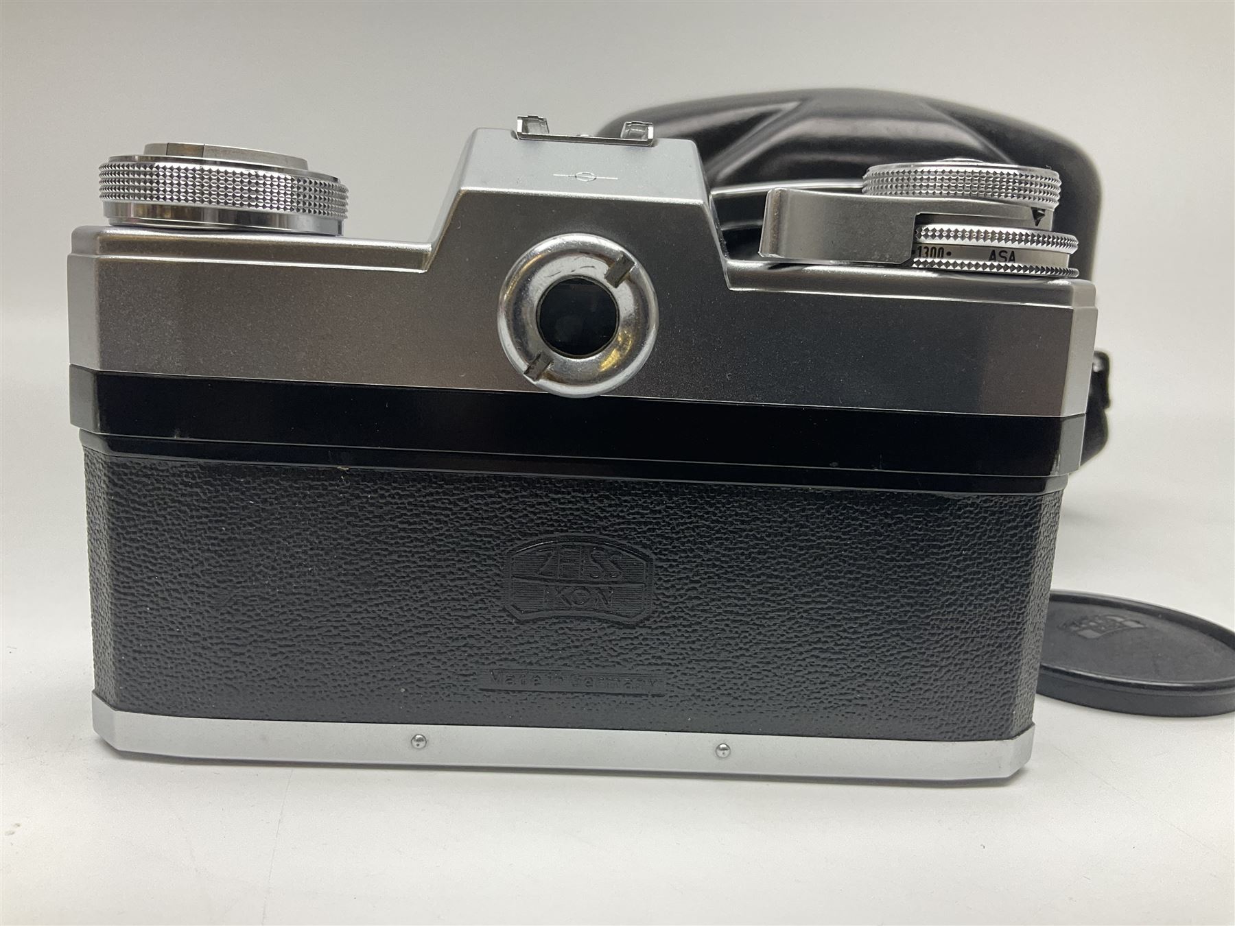 Zeiss Ikon Contarex Bullseye camera body, serial no. T92257, with 'Carl