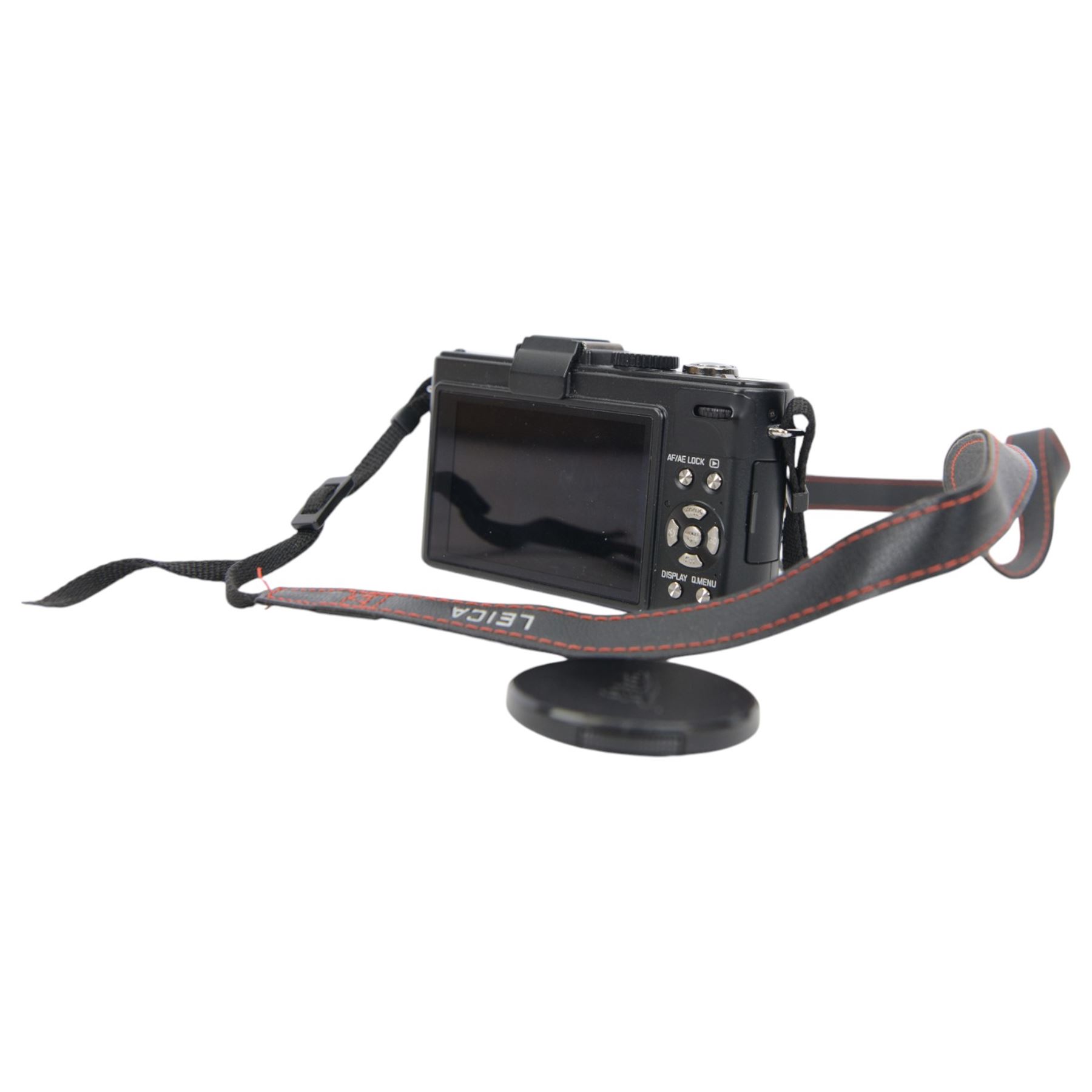 Leica D-Lux 5 digital camera serial no. 4136917, in black finish, with DC Vario-Summicron 1:2.0-3.3/5.1-19.2 ASPH lens, in brown leather Leica case 