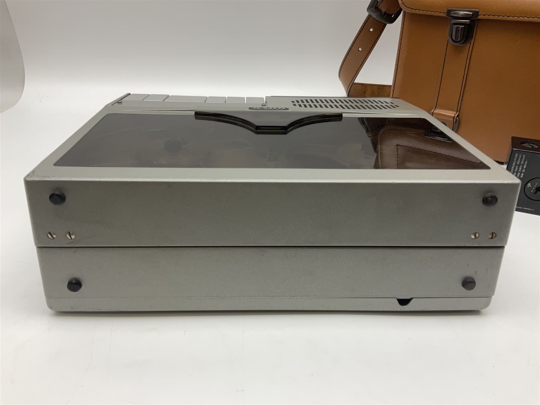 Uher 4200 Report Monitor professional tape recorder, complete with instructions and leather carry case