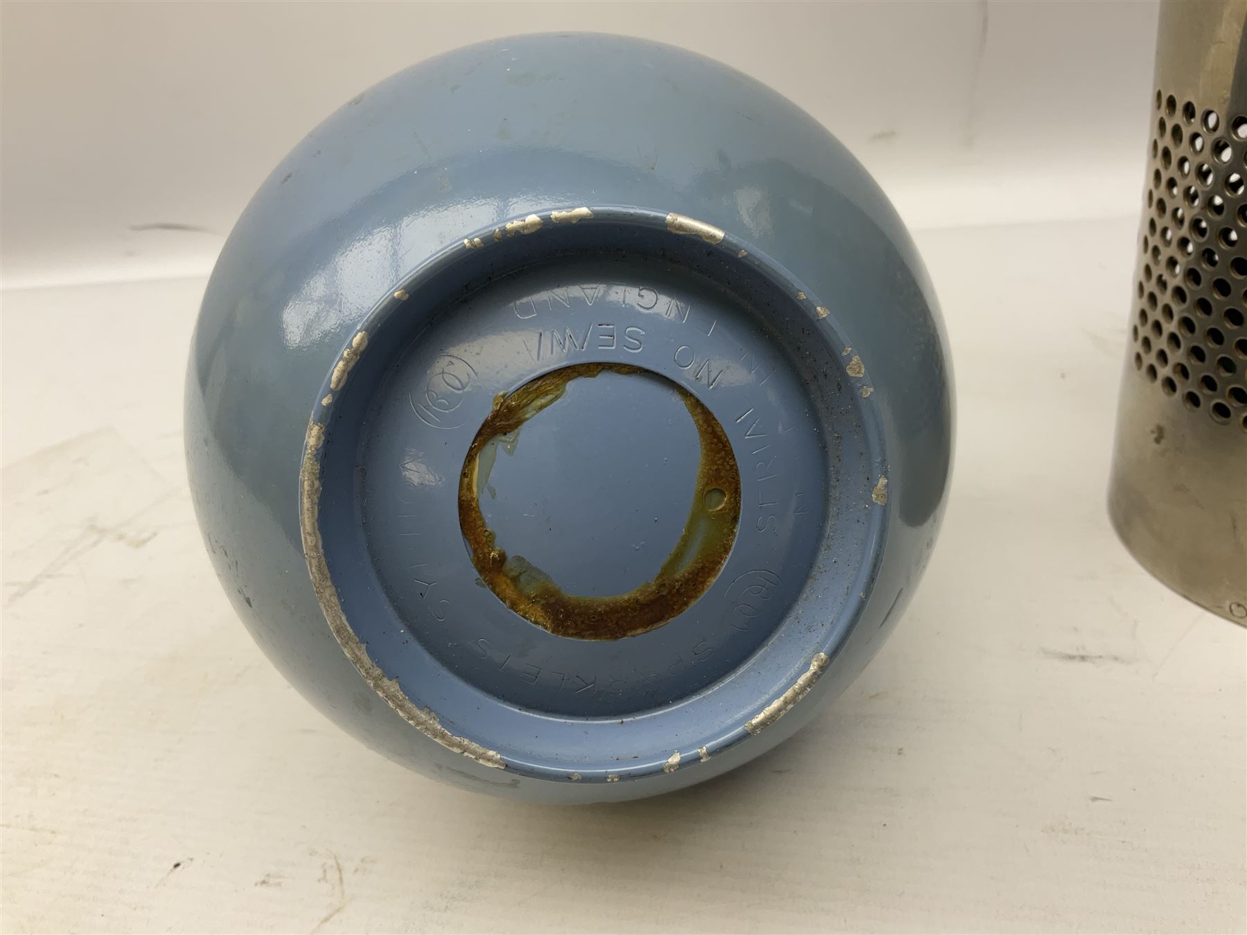 Sparklet 'The Prana' soda siphon charger, together with a Sparklets 'Globemaster' soda siphon in blue, circa 1960-80, tallest H38cm