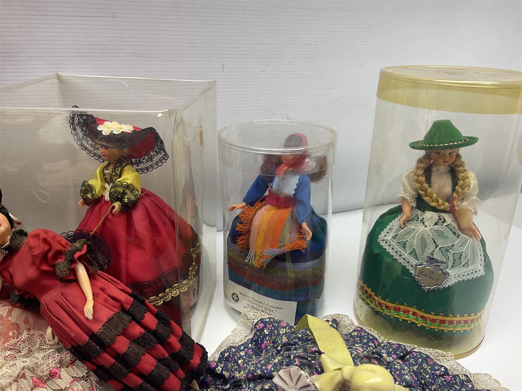 Collection of International collectors dolls to include battery operated dancing Spanish Flamenco doll, Marin Chiclana Spanish Flamenco dancer doll, Maltese and Italian examples etc