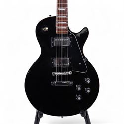 Kay K30 Les Paul style electric guitar, black body and scratch plate, serial no. 70831135, in black hardcase, guitar L100cm
