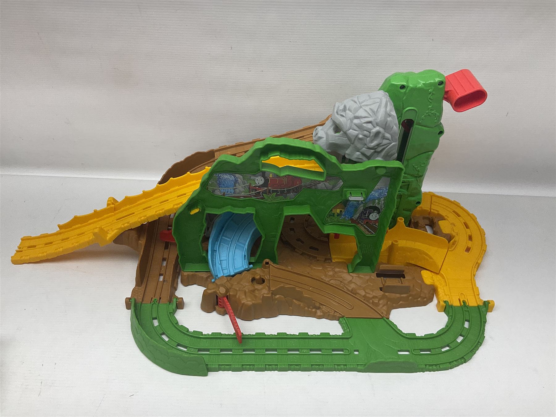 Quantity of Thomas the Tank Engine playsets and track Toys