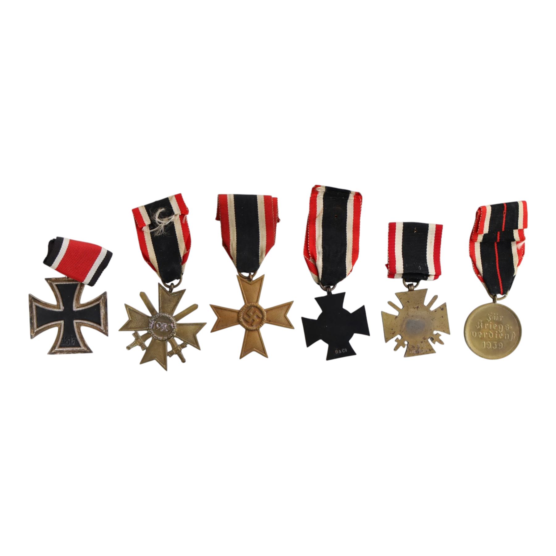 WWI and WWII German medals, including Iron Cross 2nd Class, War Merit cross with swords, Cross of Honor etc 
