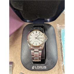 Collection of wristwatches, including ladies 9ct gold cased Avia 15 jewels wristwatch on plated strap, gentleman's Seiko 5 wristwatch etc