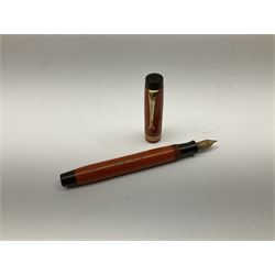 Vintage Parker Duofold fountain pen, with orange body and nib marked 14K