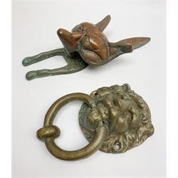 Bronze door knocker in the form of a fox with hinged head H25cm; together with a further bronze door knocker as a lion mask with ring handle