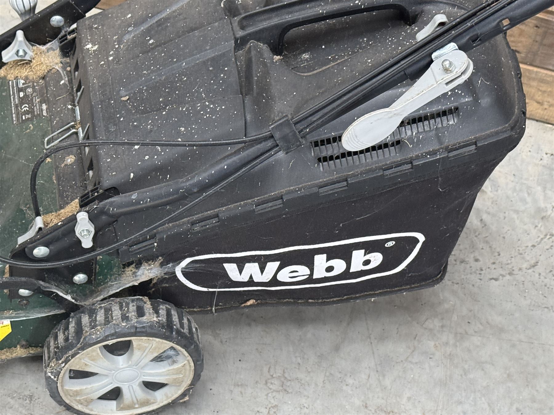 Webb petrol lawnmower, with Briggs & Stratton 450E engine