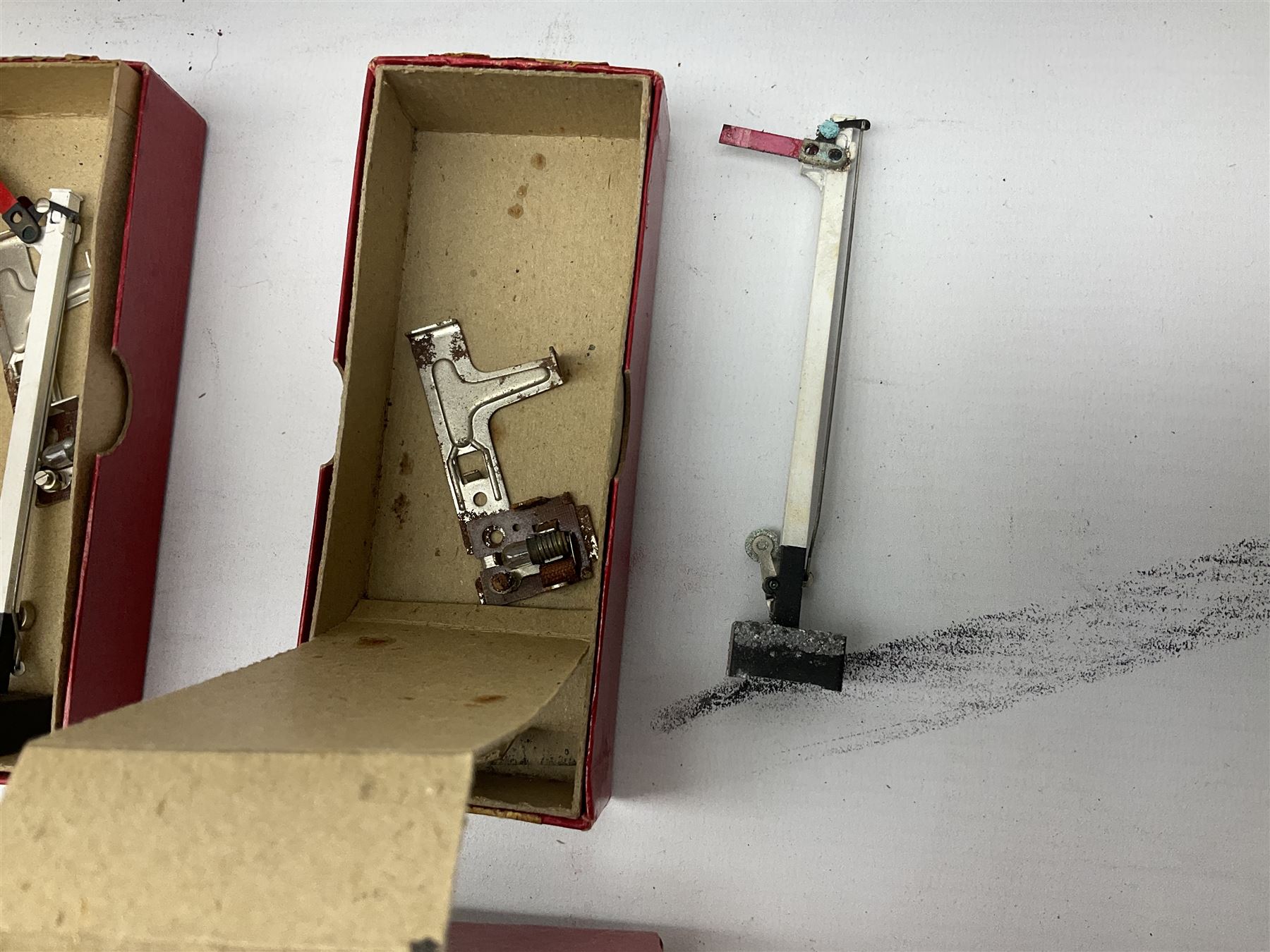 Trix Twin railway - two Weltrol wagons Nos.679 & 680 with factory packaging; Crane on Base No.715; and five various signals (three with instructions); all boxed (8)