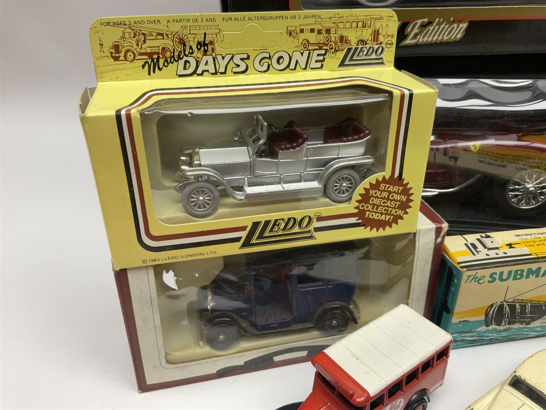 Quantity of model cars to include Atcomi radio control Ford Sierra XR4i, Maisto 1:18 scale Volkswagen Export Sedan, Corgi Tom & Jerry cars, Lledo, Dinky, Matchbox etc, boxed and loose 