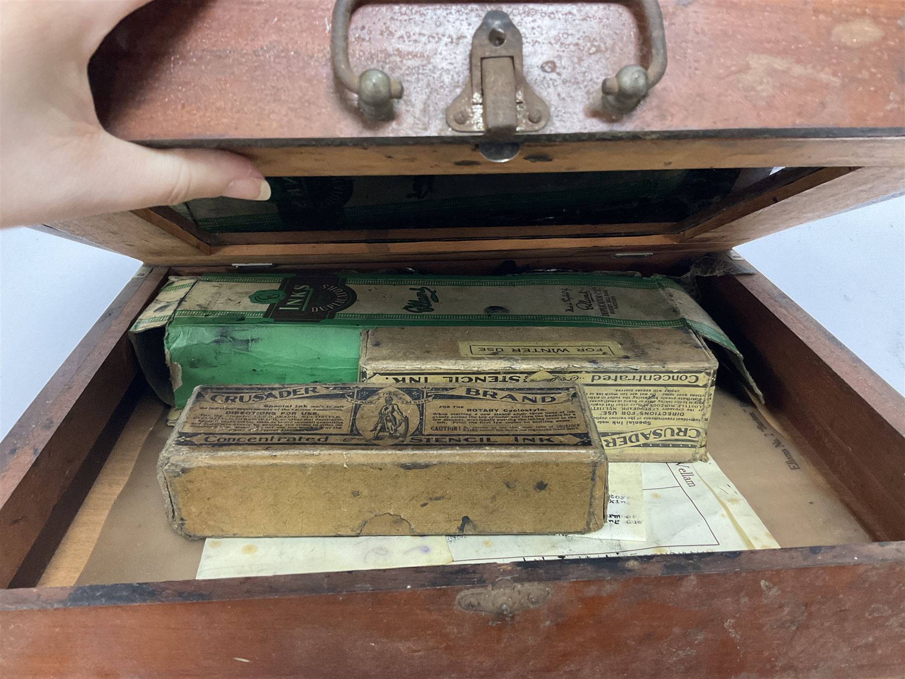 No 2 model Ellams Duplicator Ban Tam, together with a leather bound photo album and a 'Wills's cigarette card Album' full of cigarette cards