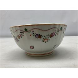Newhall porcelain saucer decorated in the Knitting Wool pattern, 18th century fluted bowl with ribbon and sprig entwined border, and other 18th century porcelain (6)