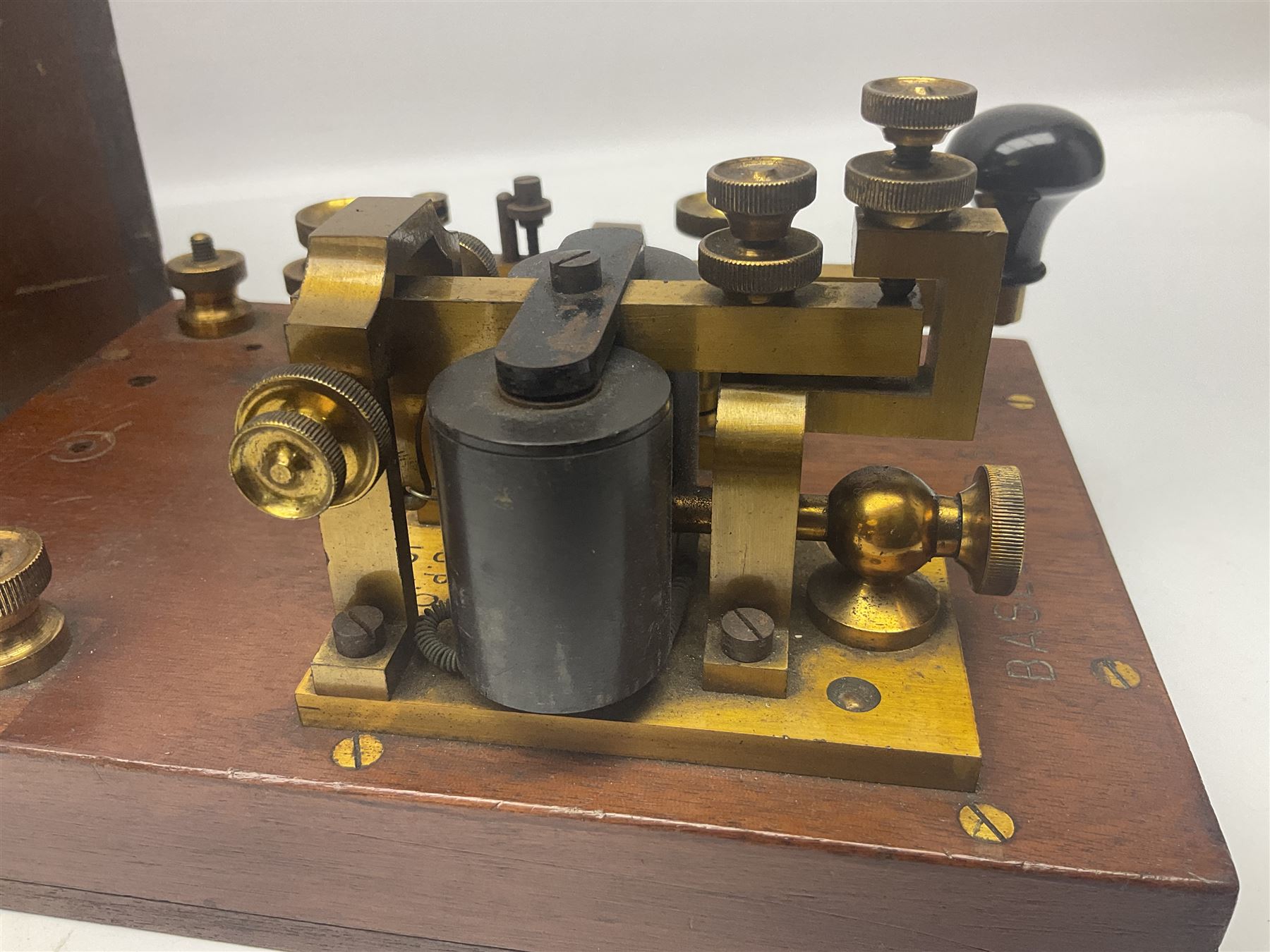 GPO telegraph morse code machine, marked GPO 10235 and Baseboard.S.C.MKII, in wooden carry case, case H16cm, L26cm 