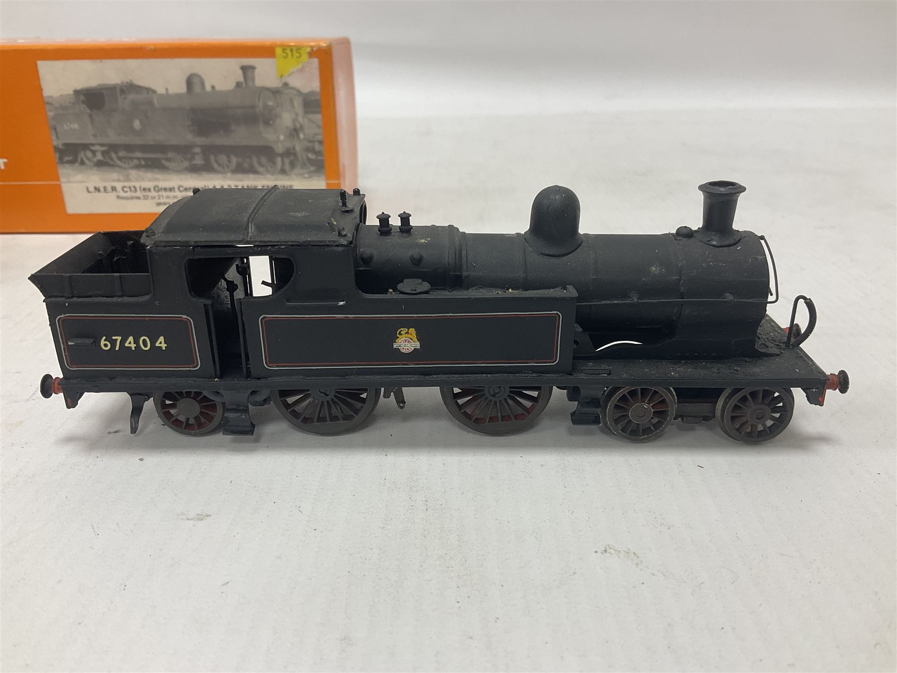 ‘00’ gauge - two kit built steam locomotives comprising NC 118 Nu-Cast LNER C13 (ex Great Central) 4-4-2 Tank locomotive no.67404 in BR black with original box; together with similar Great Central 4-4-2 Tank locomotive in green (2) 