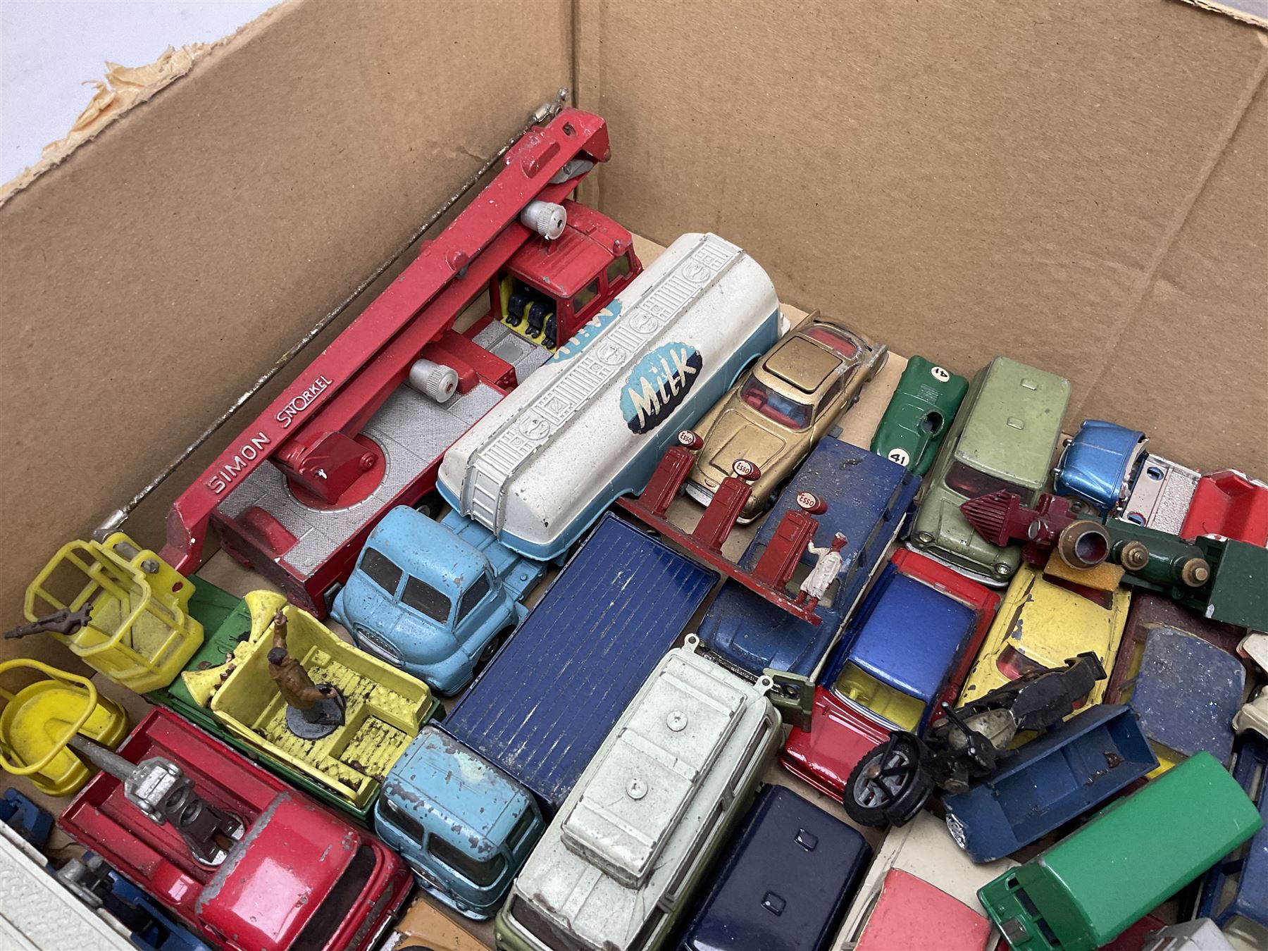 Corgi - over forty unboxed and playworn die-cast models including Simon Snorkel, Big Bedford Tractor Unit, Carrimore Mk.IV Transporter, Jeep FC-150,  Land Rover with pony trailer, James Bond Aston Martin DB5 etc; and quantity of other die-cast models by Lesney etc