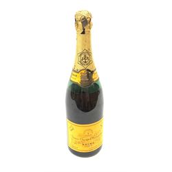One bottle of Veuve Clicquot Ponsardin 1