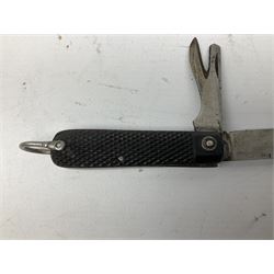 WW2 British army folding jack/clasp knife with blade and can opener marked with broad arrow and date 1944; a similar unmarked British army folding three-blade knife; and another later similar British Army knife marked Wade & Butcher Sheffield England (3)